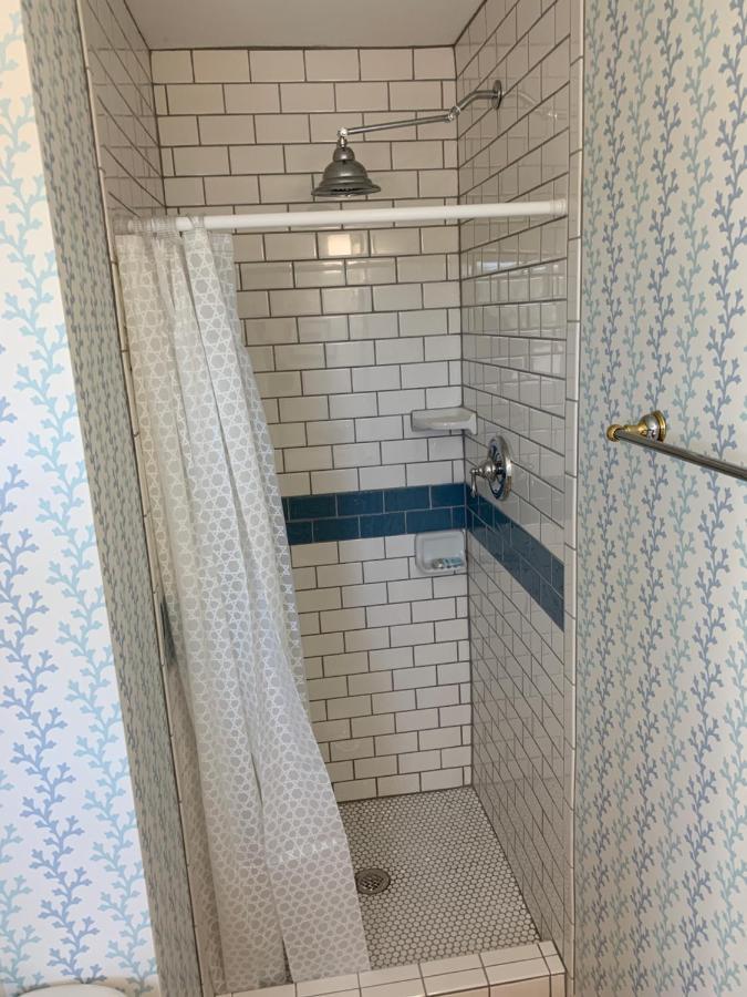 Pets Ok Rest A Shored A Secure And Comfortable Home Flat Screen T Vs In All Rooms Fully Stocked With Plenty Of Amenities Private Inground Pool Gas Fireplace Rents Sat To Sat Full Weeks Only Nags Head Exterior photo